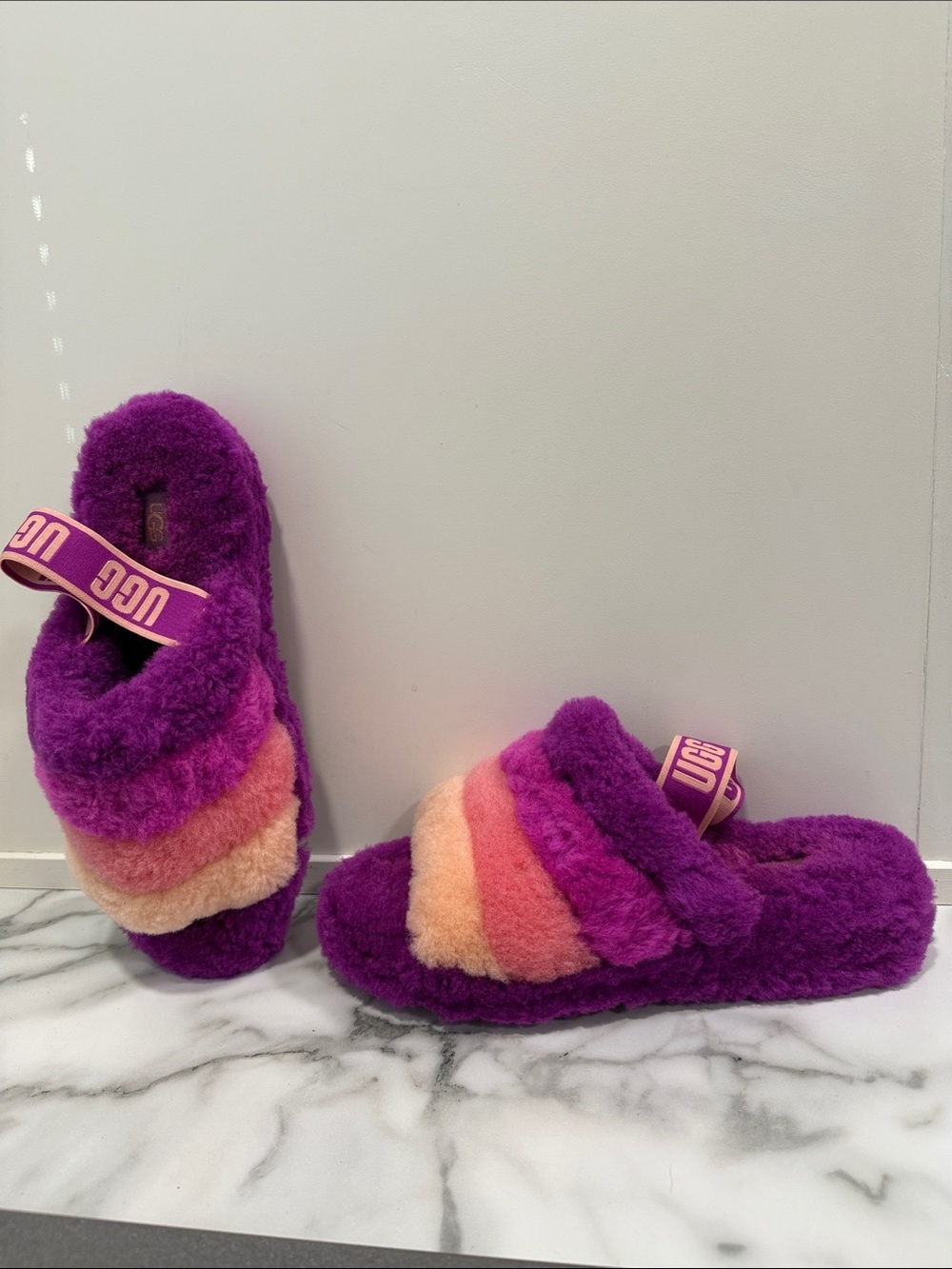 UGG Fluff Yeah Slide Berrylicious Women’s size 10 sandals